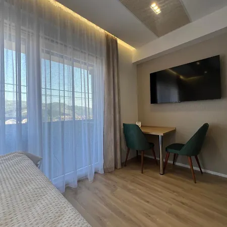 Apartman Ema *
